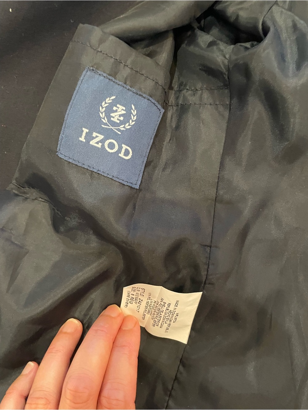 Izod Dark Navy Blazer with Gold Buttons - Picture 4 of 5